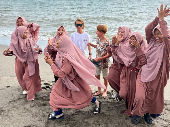 Kleine Sunda eilanden, 21 dagen