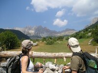 Albanië wandelen mensen