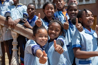 UNICEF Madagaskar kinderen duimen