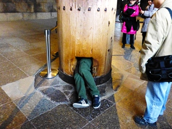 Todaiji pilaar gat Nara Japan