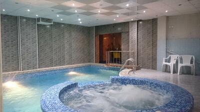 Hotel Chichin zwembad Bansko Bulgarije