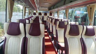 Fietsreis Cambodja Vietnam bus binnenkant