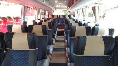 Bus binnenkant Sri Lanka Djoser