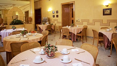 Hotel Nuovo Rebecchino Napels Italië Djoser