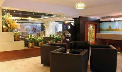 Dee Empresa lobby Calcutta/Kolkata India Djoser