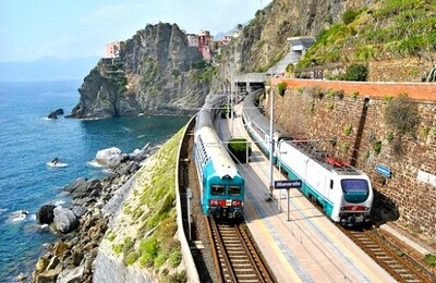 Cinque Terre - Italië treinen station