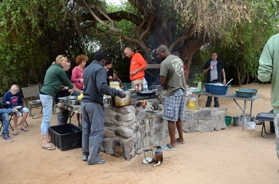 Namibie Botswana Zambia accommodatie diner Djoser Family