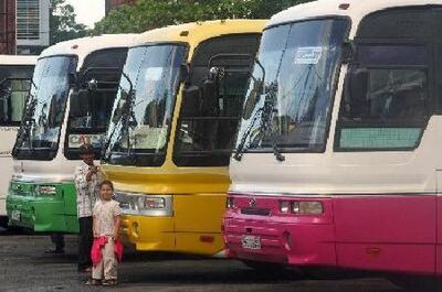 Vietnam Bus vervoersmiddel rondreis Djoser Family 