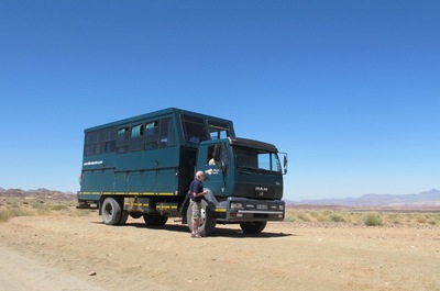 |Oeganda Tanzania Zanzibar Truck vervoer Djoser 