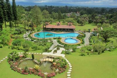 sinabung hotel family indonesie