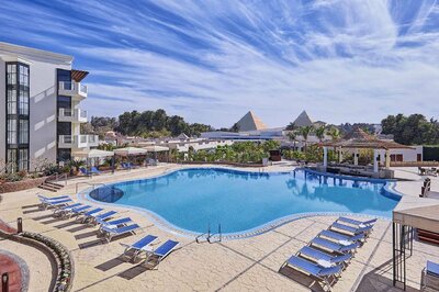 Cairo pyramids hotel family djoser egypte