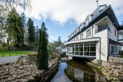 Glendalough Hotel Wicklow NP Djoser voorkant