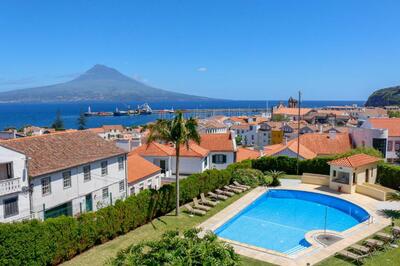 Hotel Horta Faial Azoren zwembad Djoser