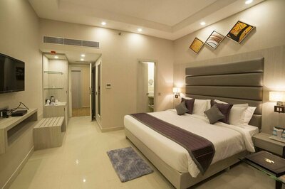 Kamer Golden Tulip Salt Lake City Kolkata