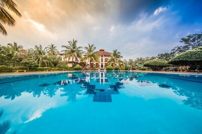 Hotel Yapahuwa paradise Fietsreis Sri Lanka zwembad accomodatie Djoser