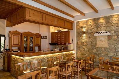 artemis hotel delphi griekenland