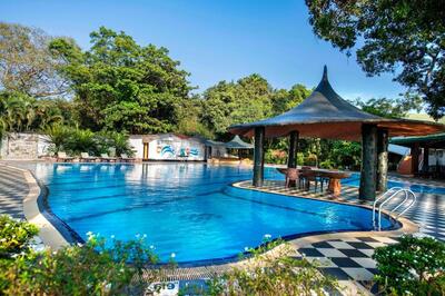 Sudu Araliya Polonnaruwa zwembad Sri Lanka Djoser