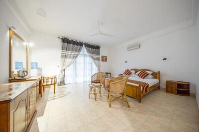 Yapahuwa Paradise Hotel kamer Sri Lanka Djoser