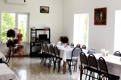 hotel argo palace kutaisi ontbijtzaal