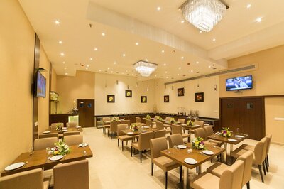 golden tulip kolkata ontbijtzaal