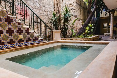Hotel Santiago zwembad Merida Mexico Djoser