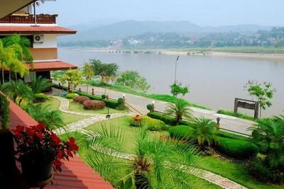 Namkhong Riverside Hotel uitzicht Chiang Khong Thailand Djoser