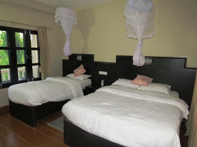 Chitwan Rhino lodge kamer overnachting Hotel Djoser 