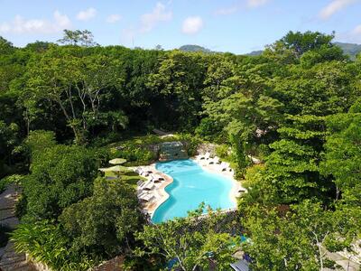 Hotel La Aldea de Halach zwembad Palenque Mexico