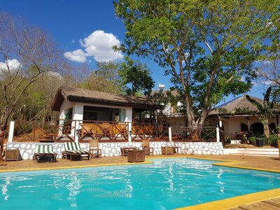 Hotel Olympe du Bemaraha zwembad Tsingy Madagascar