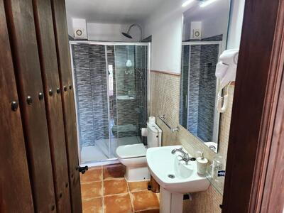 posada la plaza badkamer canillas de albaida