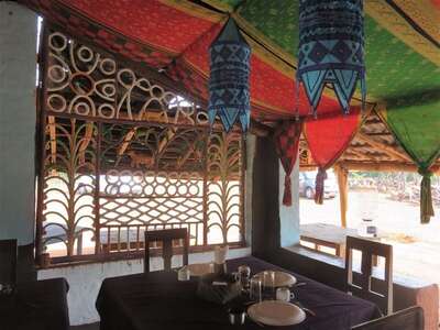 desia eco resort restaurant