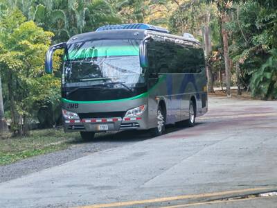 Bus 21 - 26 pax