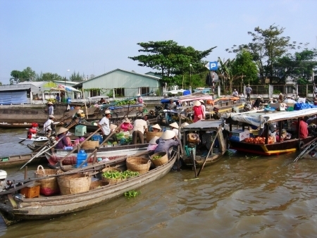 Drijvende markt Vietnam Djoser