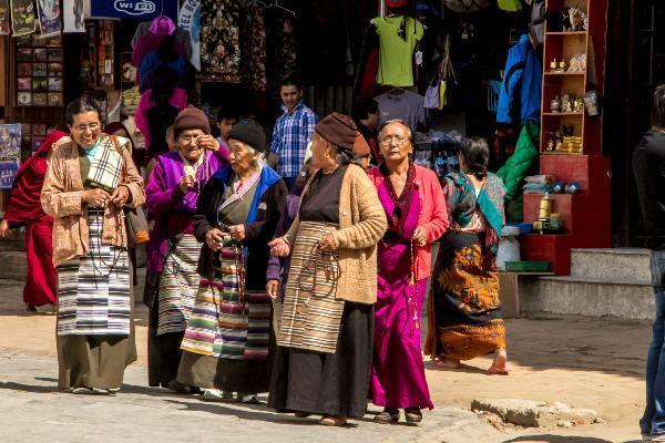 Tibetaanse vrouwen Phokara Nepal Djoser