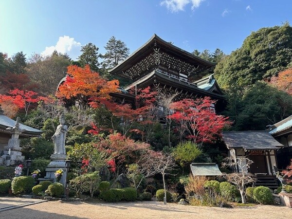 Miyajima tempel herfstkleuren Japan