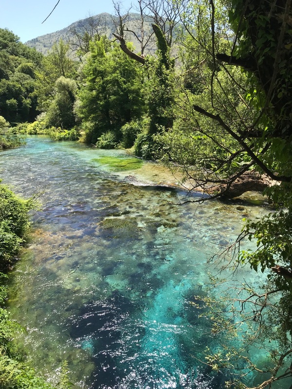 Albanië: Blue Eye – droomvlucht in werkelijkheid