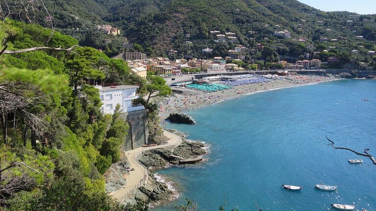 Strand van Bonassola Italië Djoser