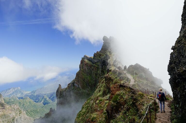 Wandelen naar top Pico Ruivo Madeira Djoser