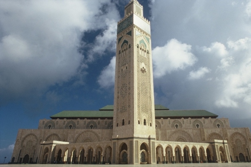 Zweven boven de oceaan bij de Hassan II in Casablanca