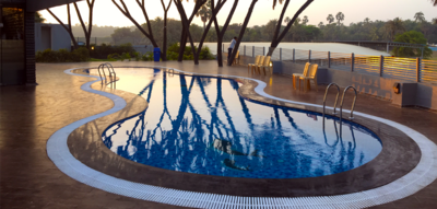 krishna beach resort zwembad