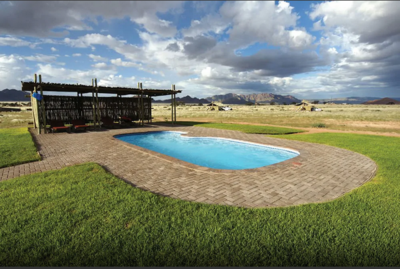 Zwembad Sossus Oasis Camp Namibië Djoser